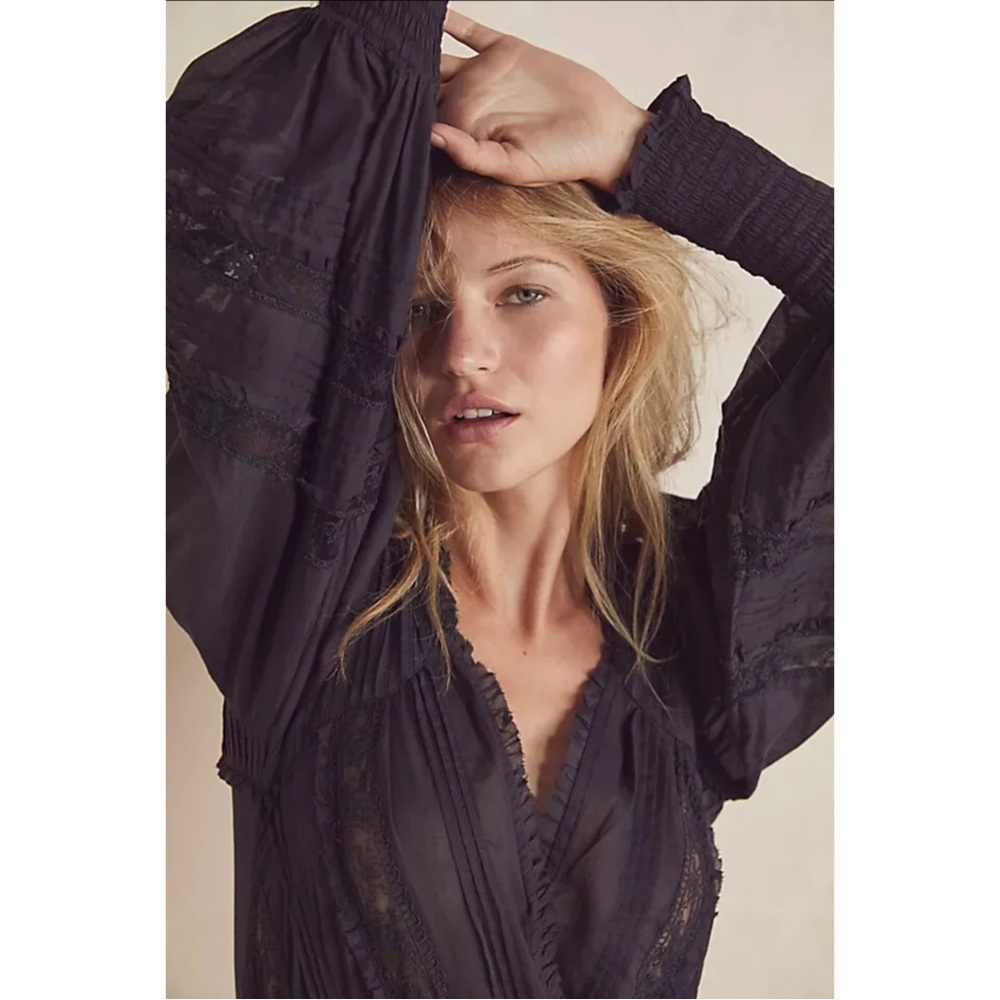 Free People Eloise Smocked Bodysuit Black Women Size Small $118 long sleeves NWT - Picture 10 of 10